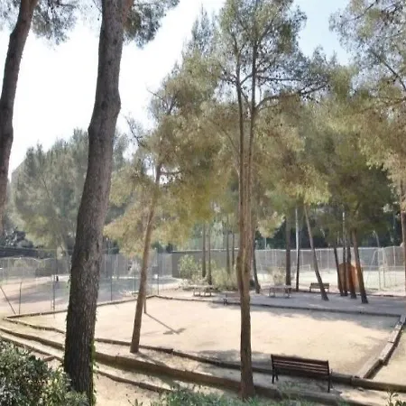 Genevrier 1 شقة